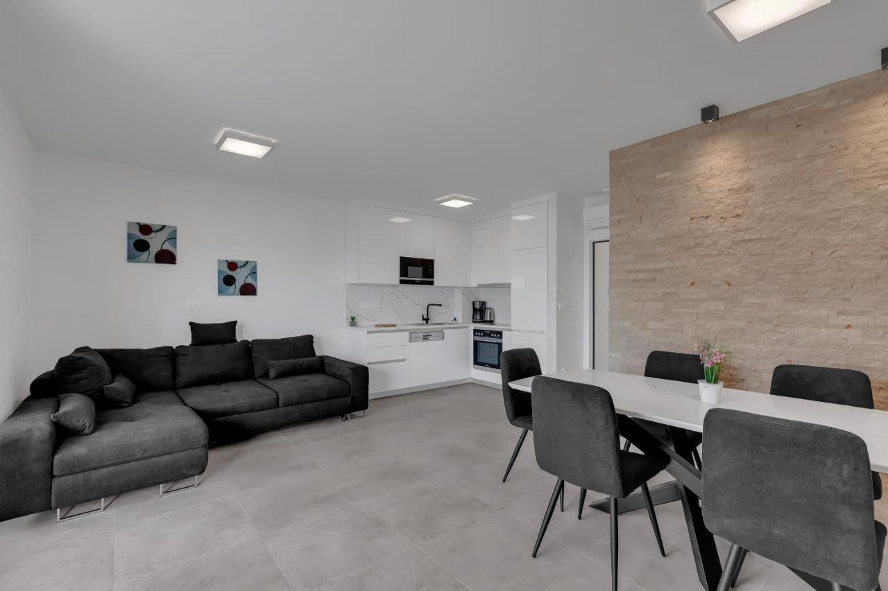 Luxury Apartment Adriasun Free Beach Parking Makarska Esterno foto