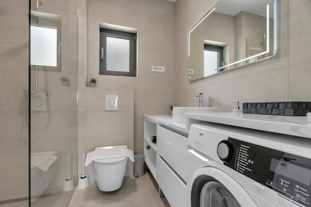 Luxury Apartment Adriasun Free Beach Parking Makarska Esterno foto